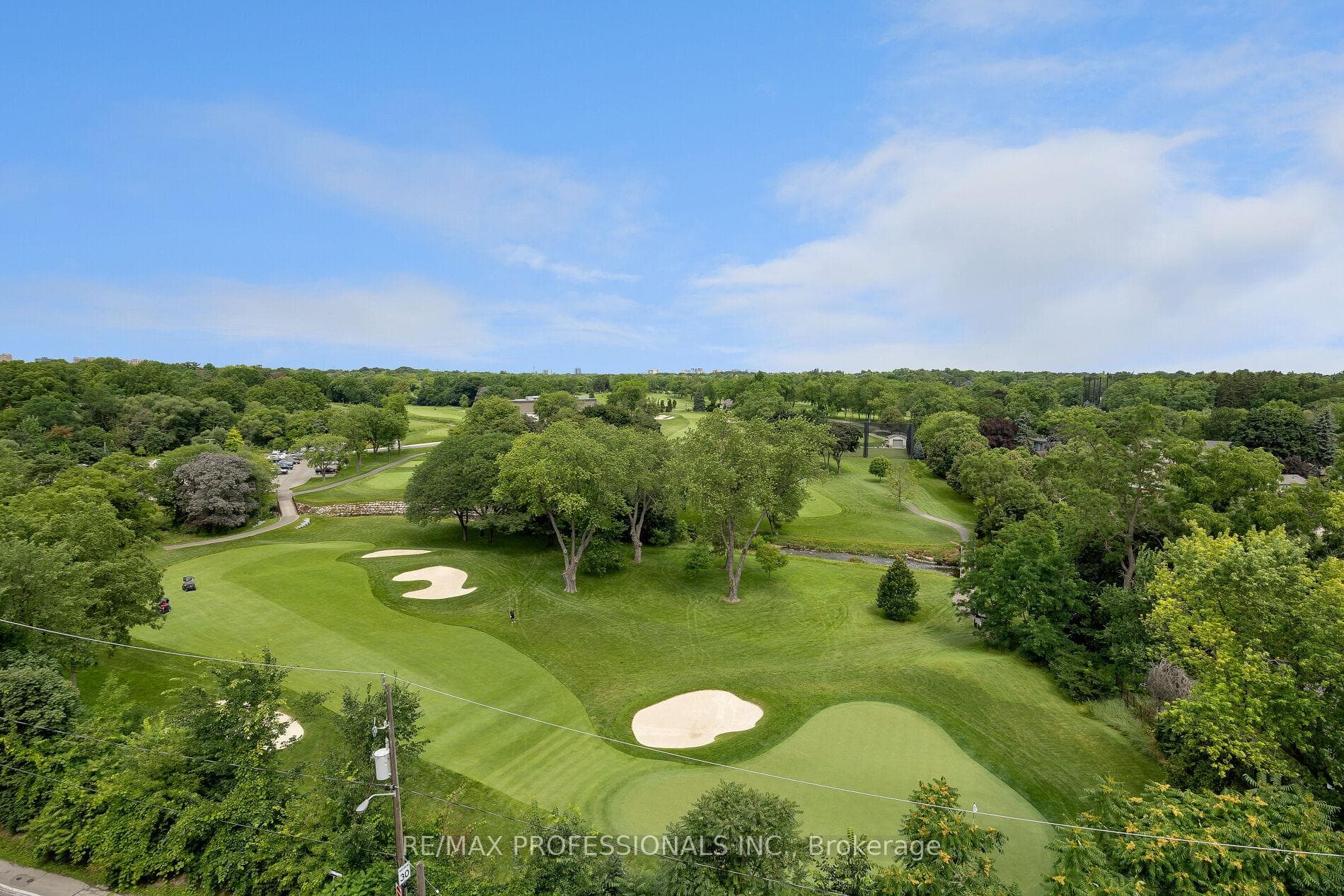 Unobstructed views of Islington Golf Course!