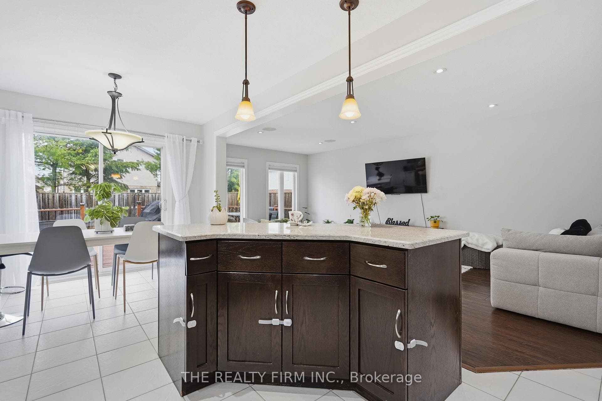 1156 Foxhunt Road photo 13