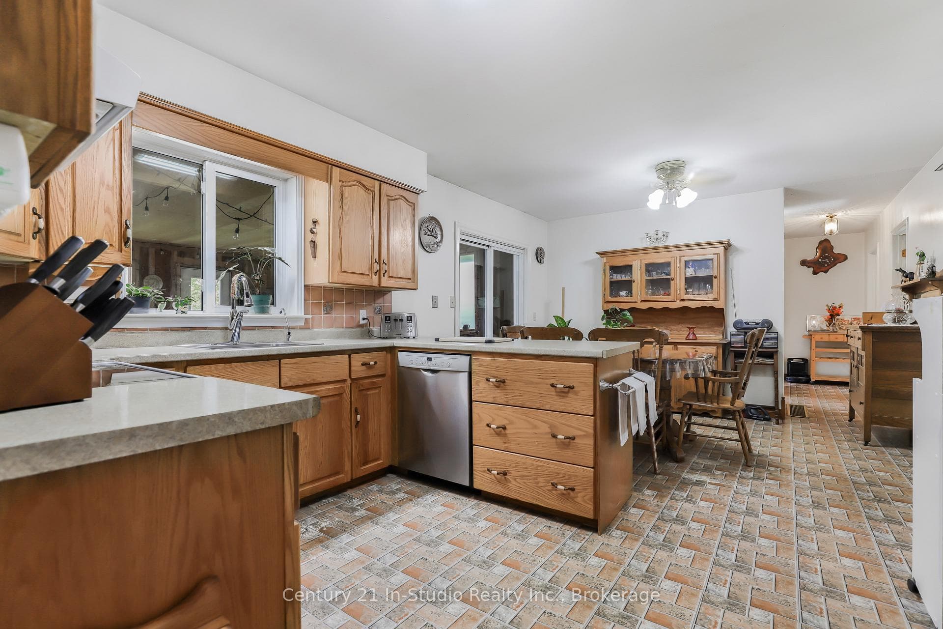 582815 Sideroad 9B N/A photo 10