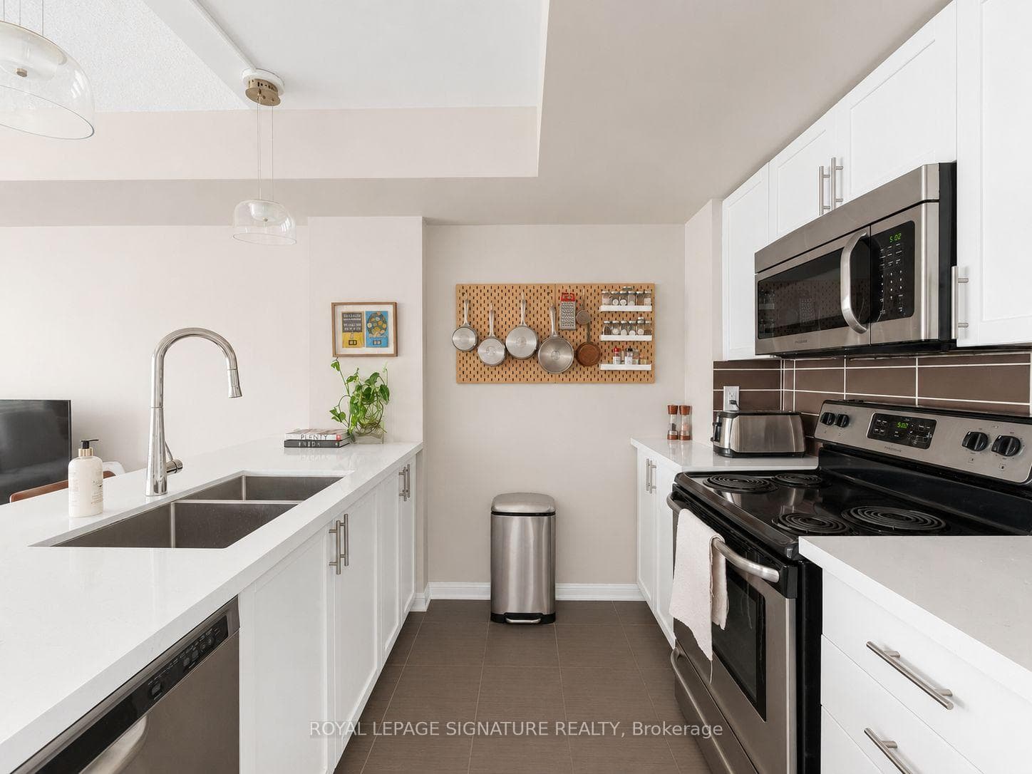 10 Foundry Avenue Unit 232 photo 10