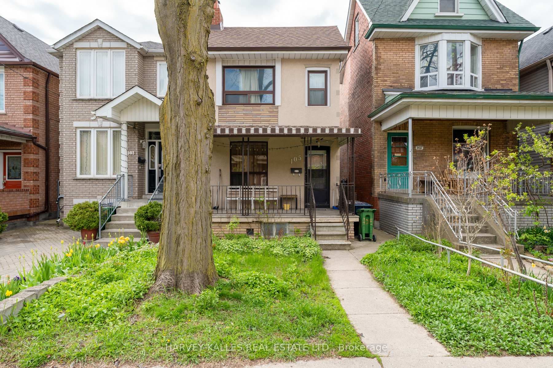 105 Melville Avenue photo 4