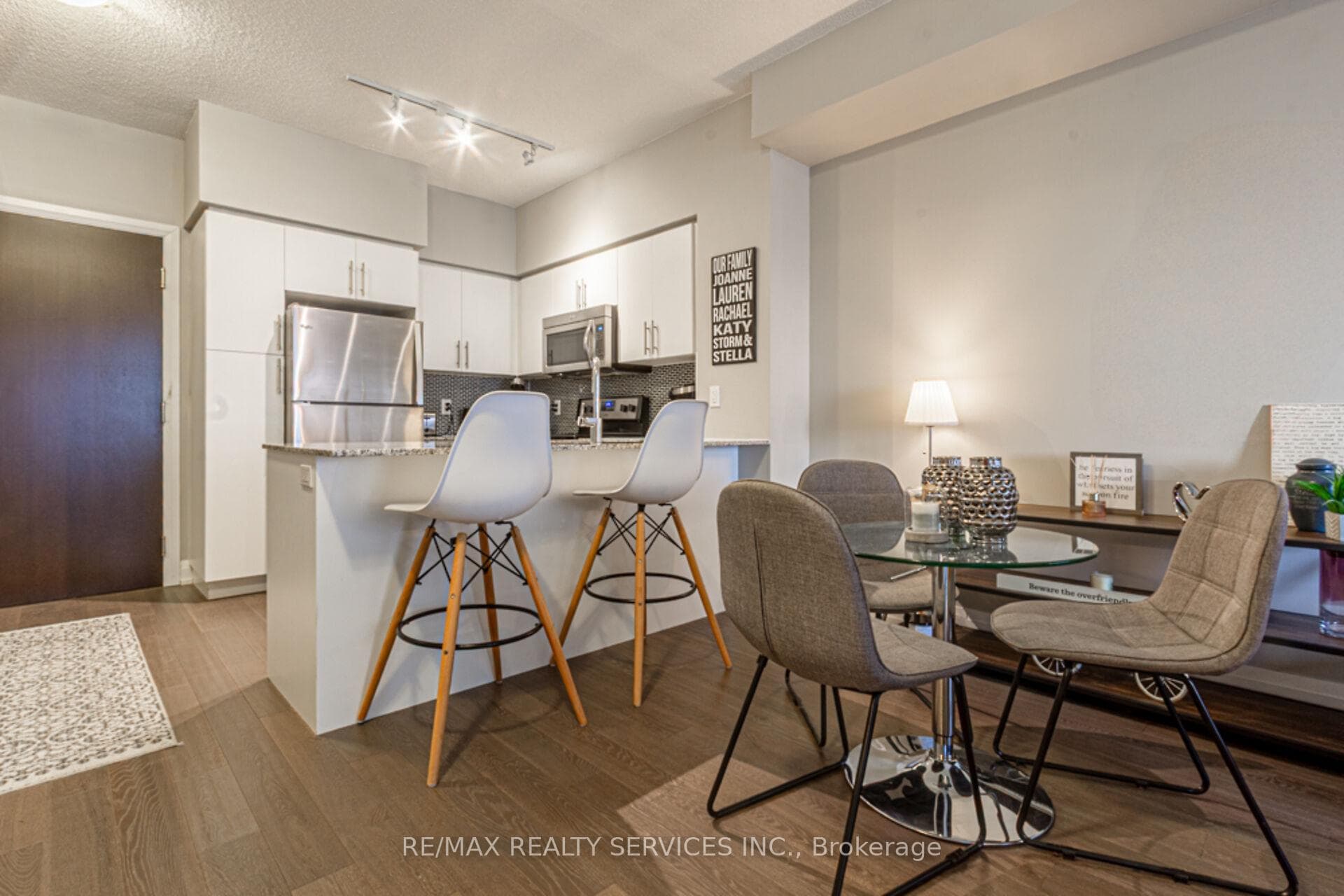 65 Speers Road Unit 1507 photo 11
