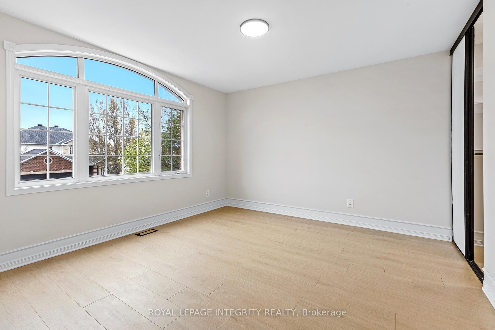 1031 Unicorn Avenue photo 26