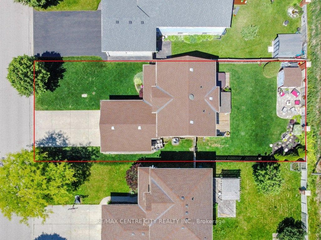 45 Riverbank Drive photo 42