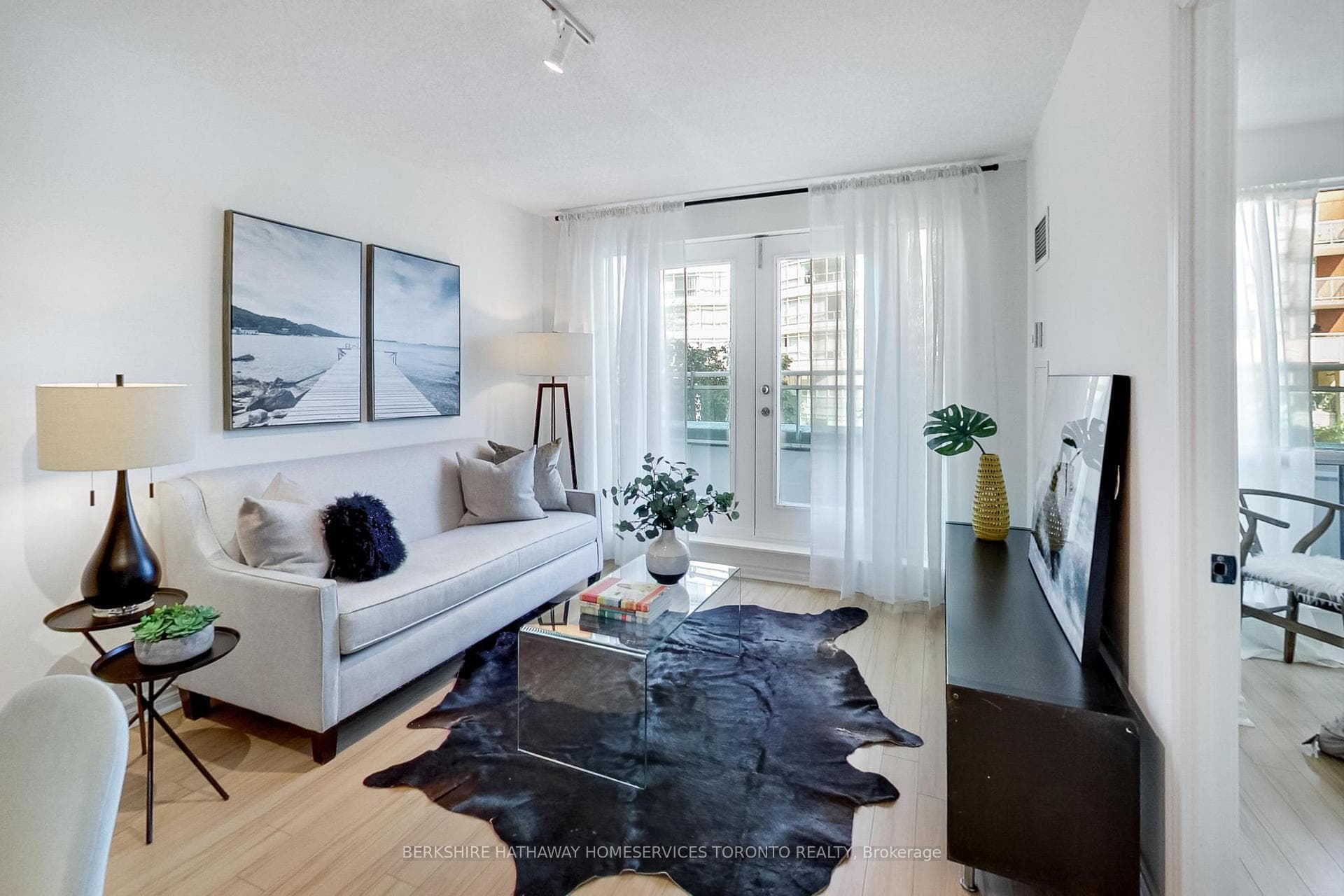 600 Queens Quay Unit 209 photo 21