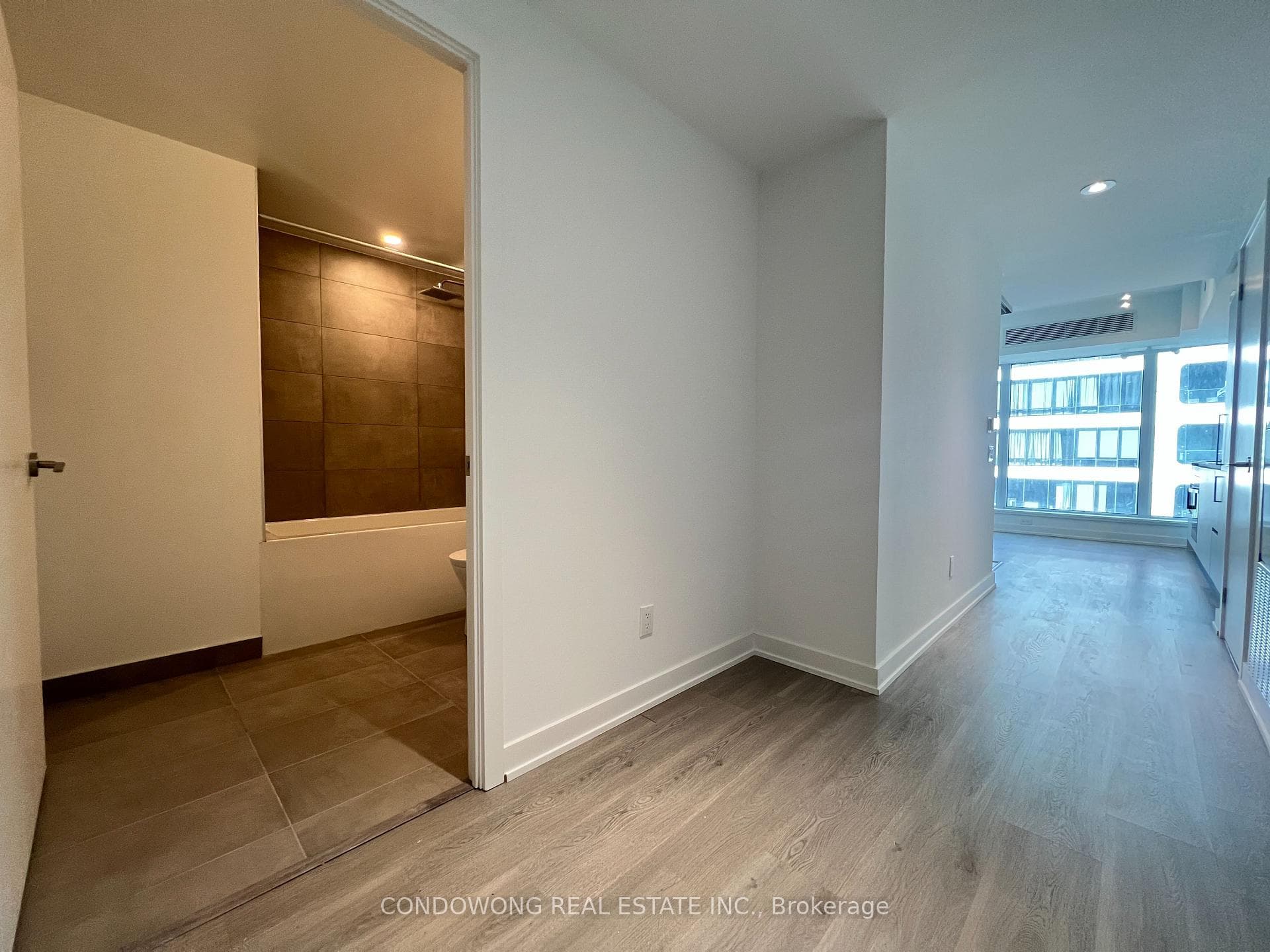 8 Wellesley Street Unit 1805 photo 9