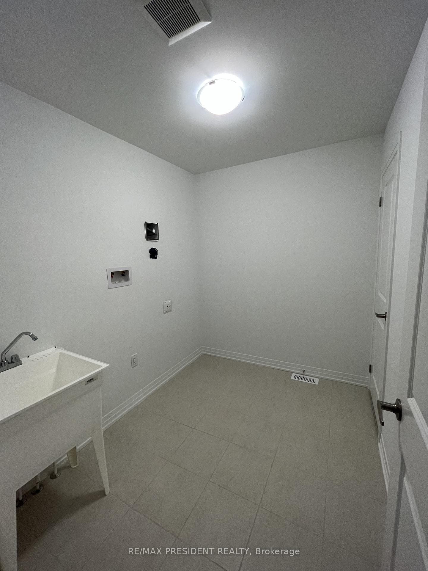 6 Keppel Circle photo 7