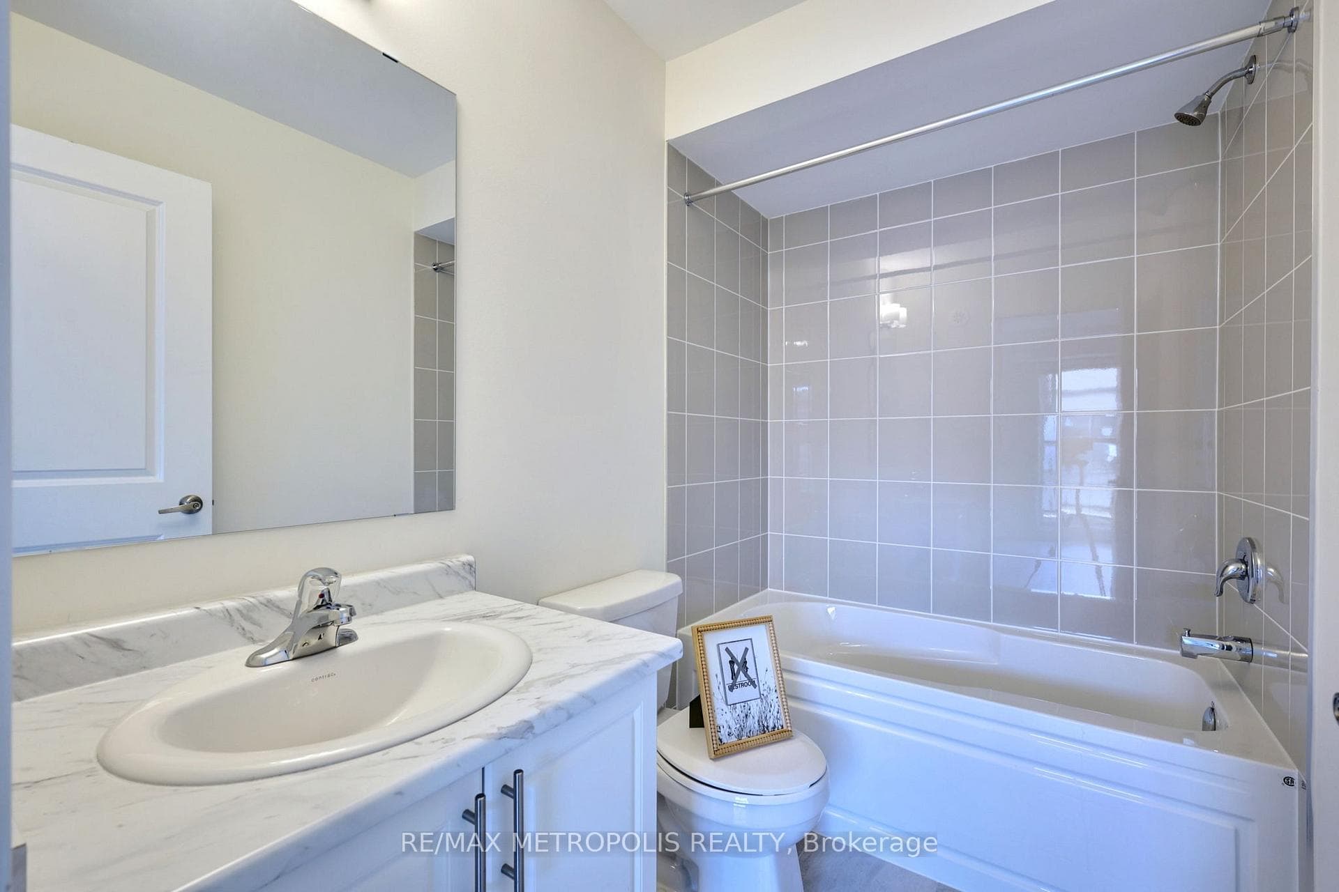 1695 Dersan Street Unit 1012 photo 23