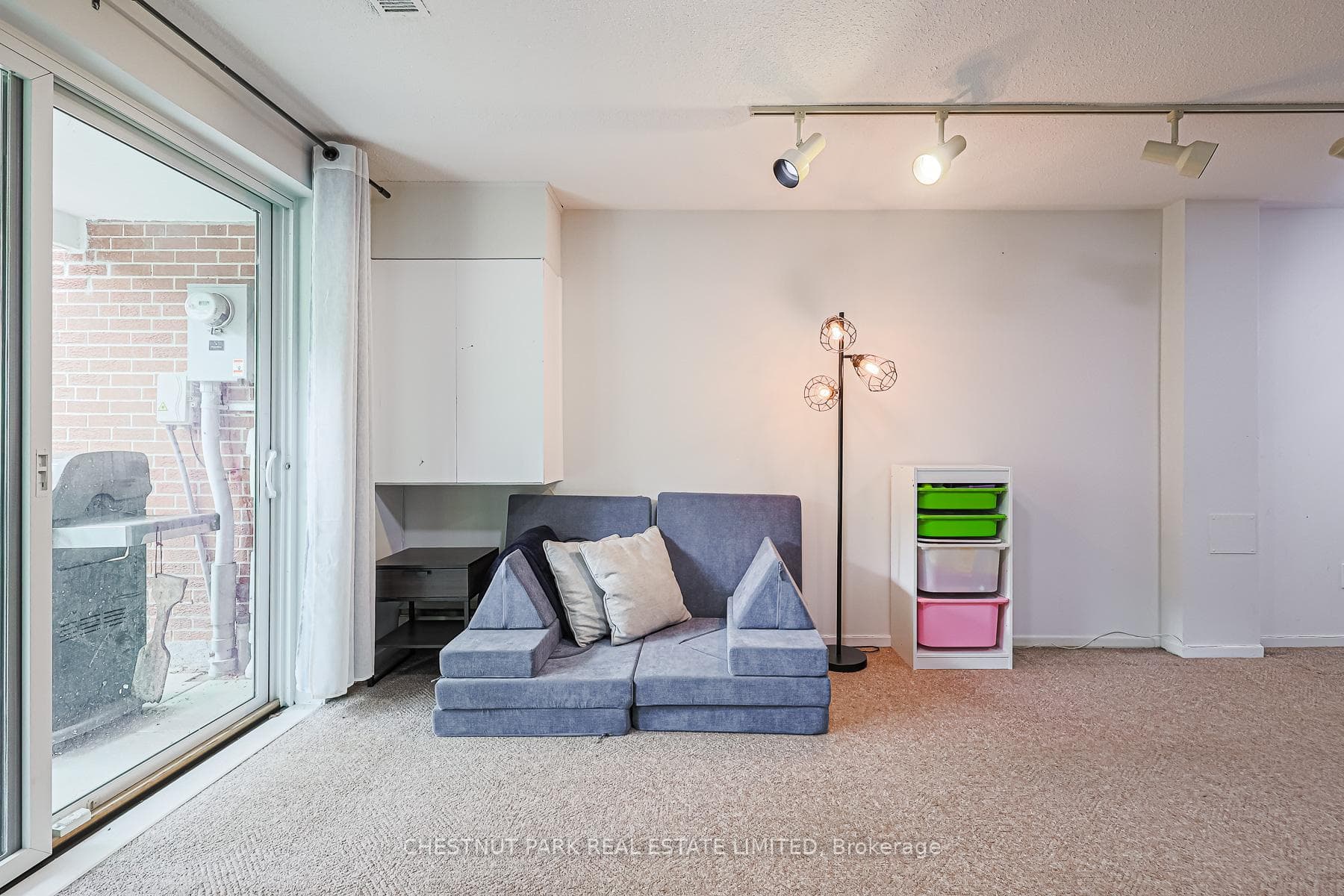 77 Crimson Millway Way photo 43