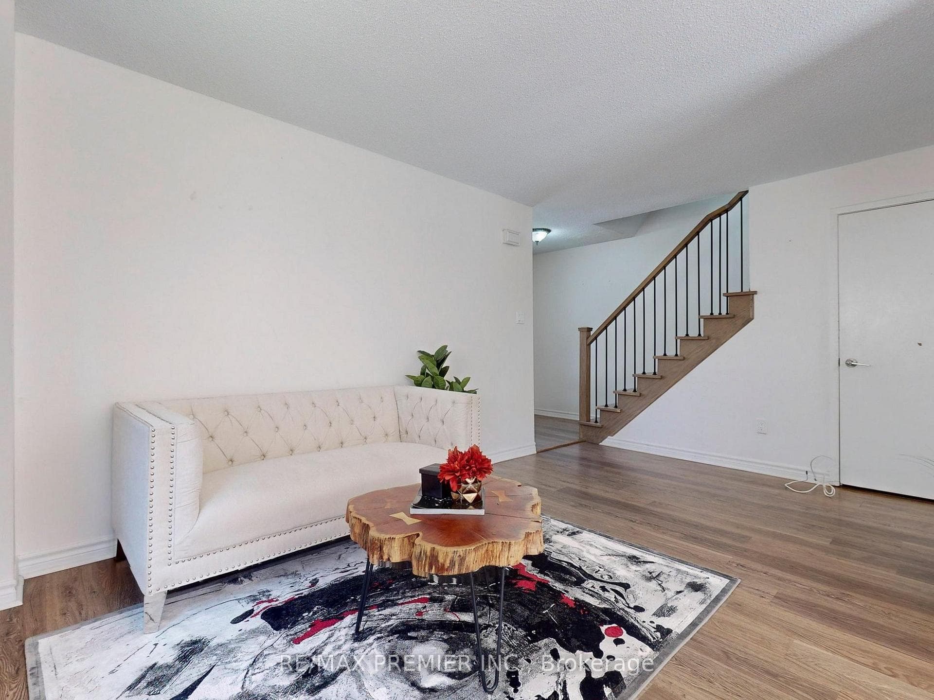 88 Radford Drive photo 11