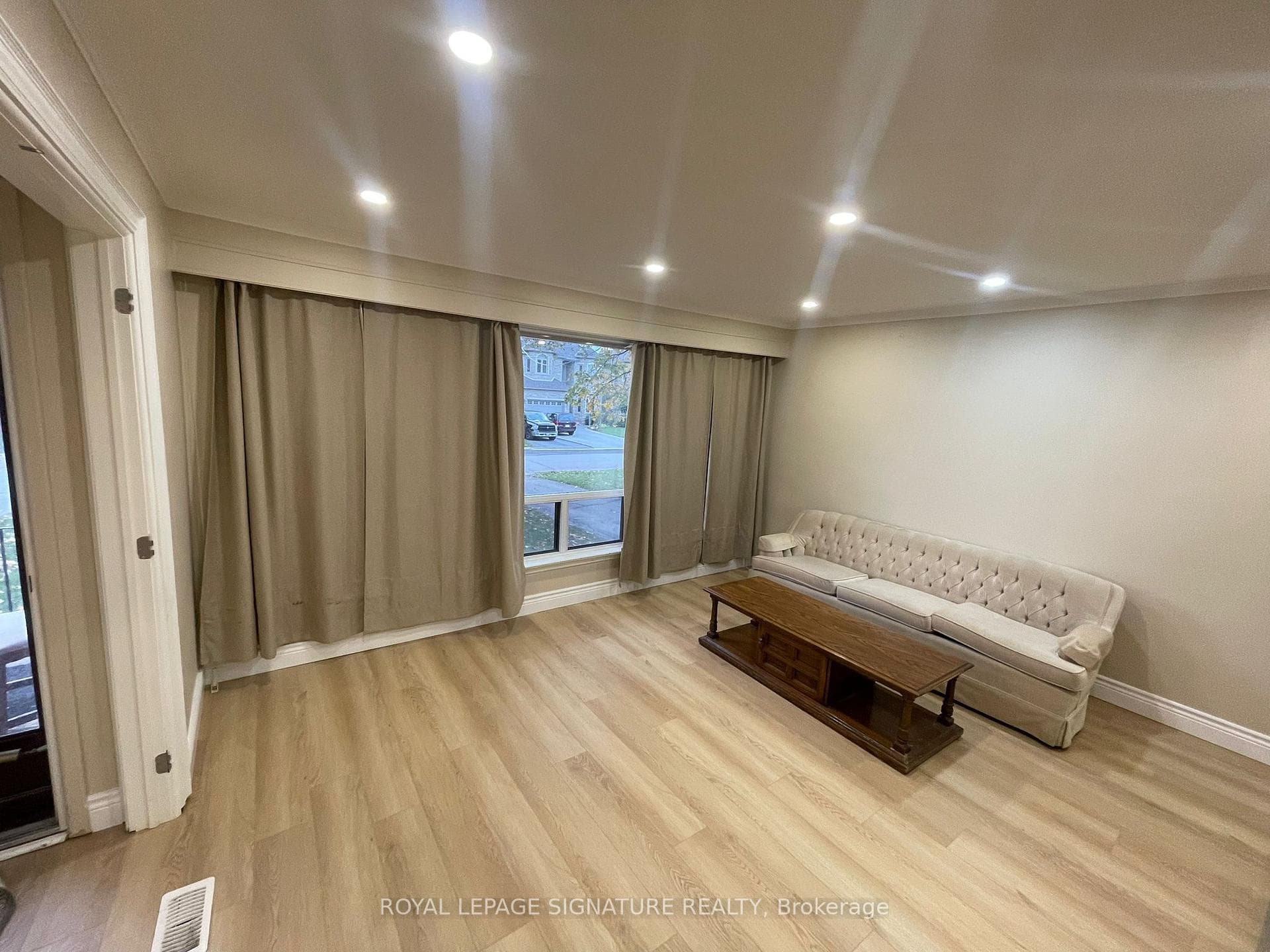 67 Hart Avenue Unit Main photo 3