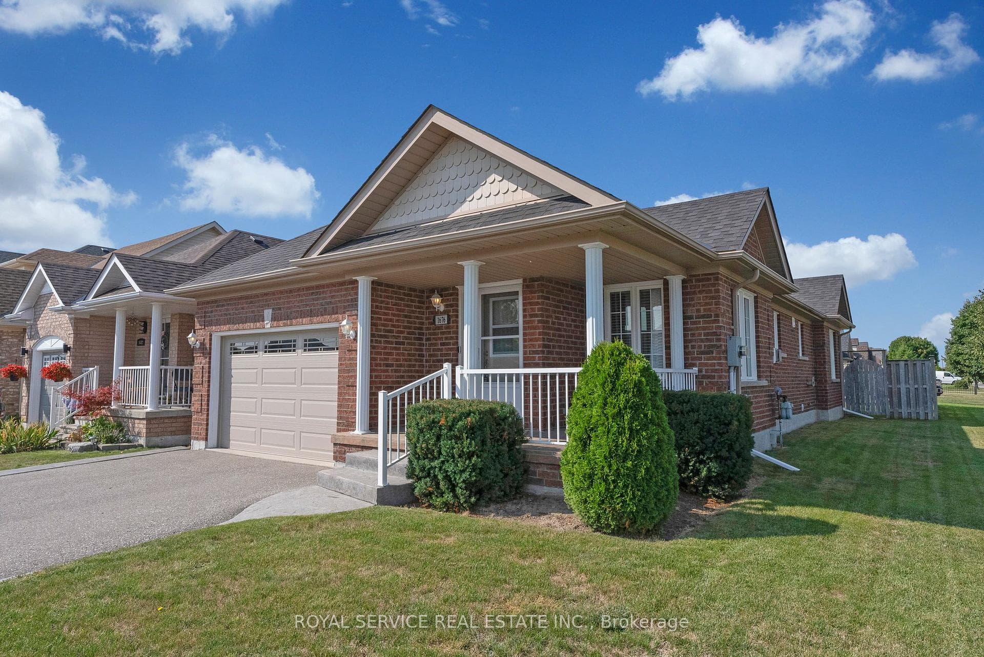 1676 Northfield Avenue photo 1