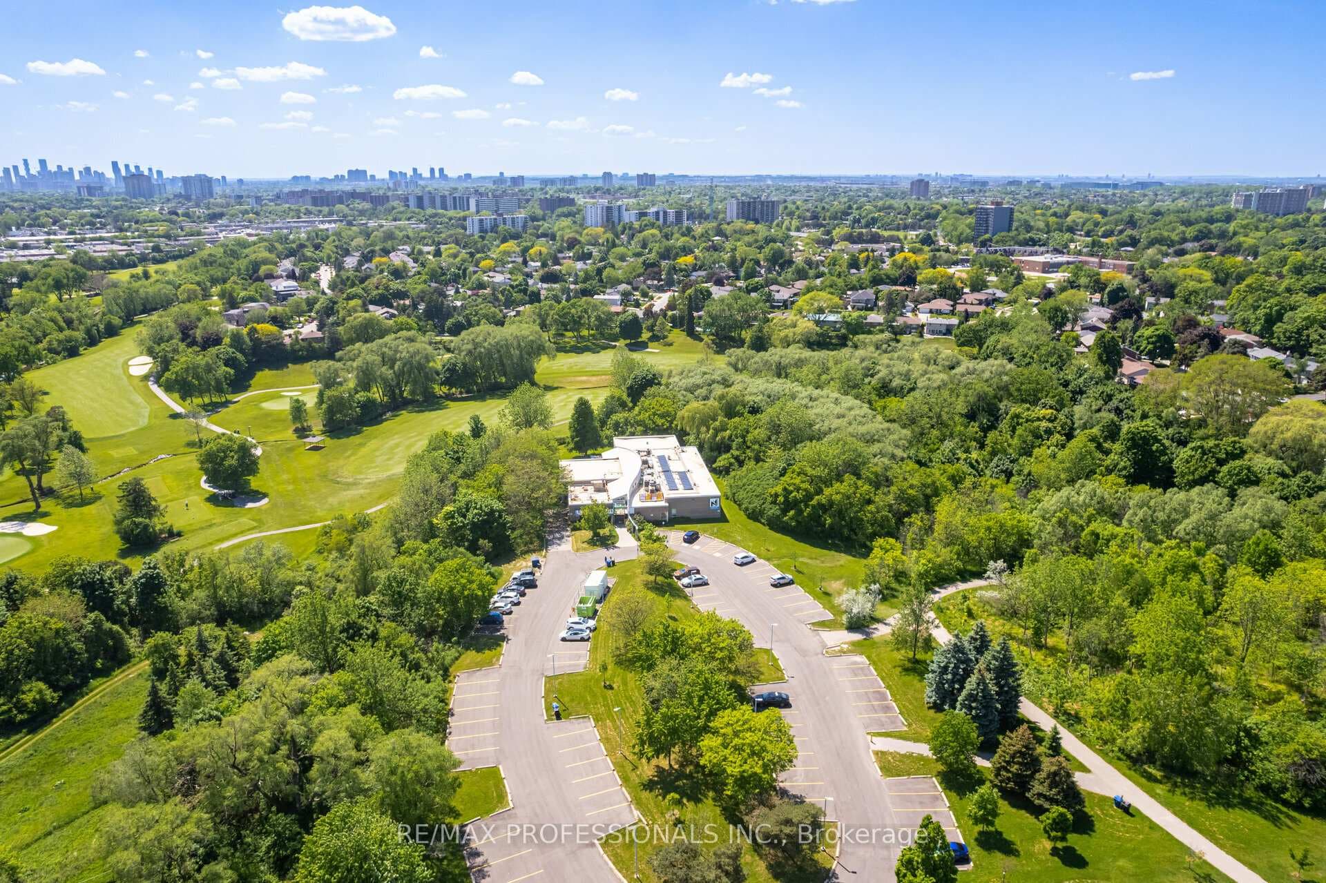 8 Jeff Drive photo 38