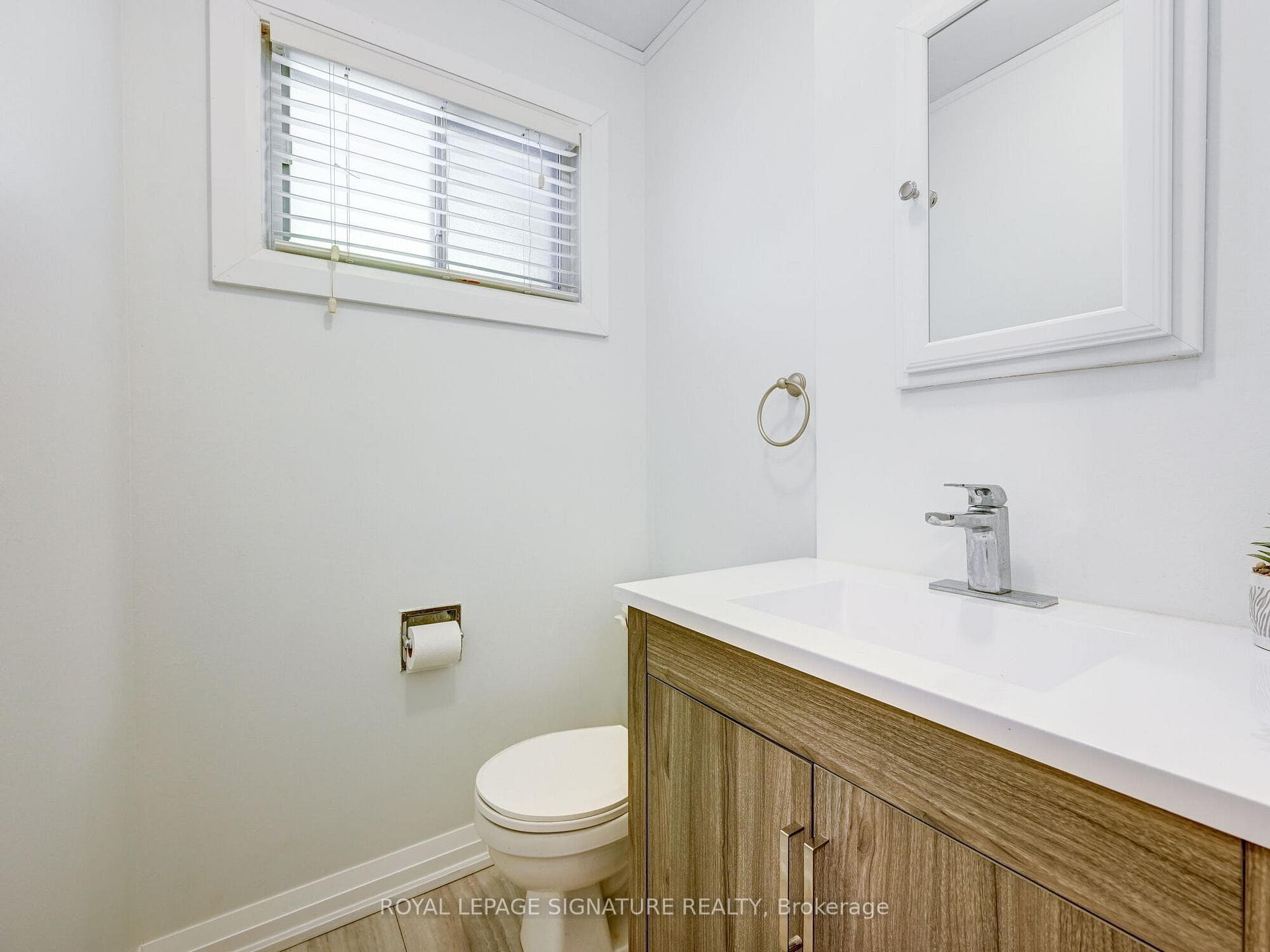 6412 Chaumont Crescent photo 11
