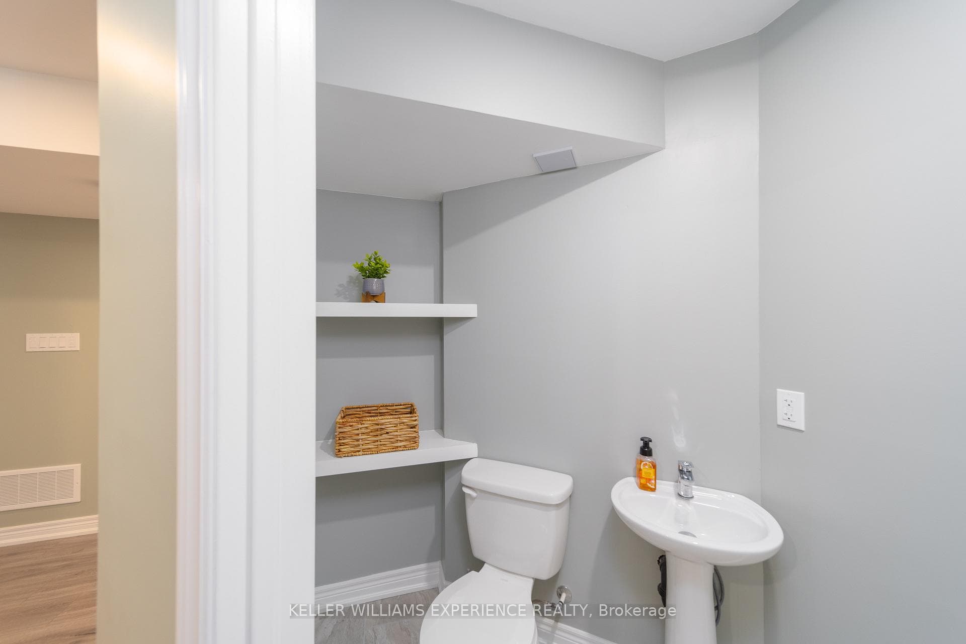 141 Benson Drive photo 23