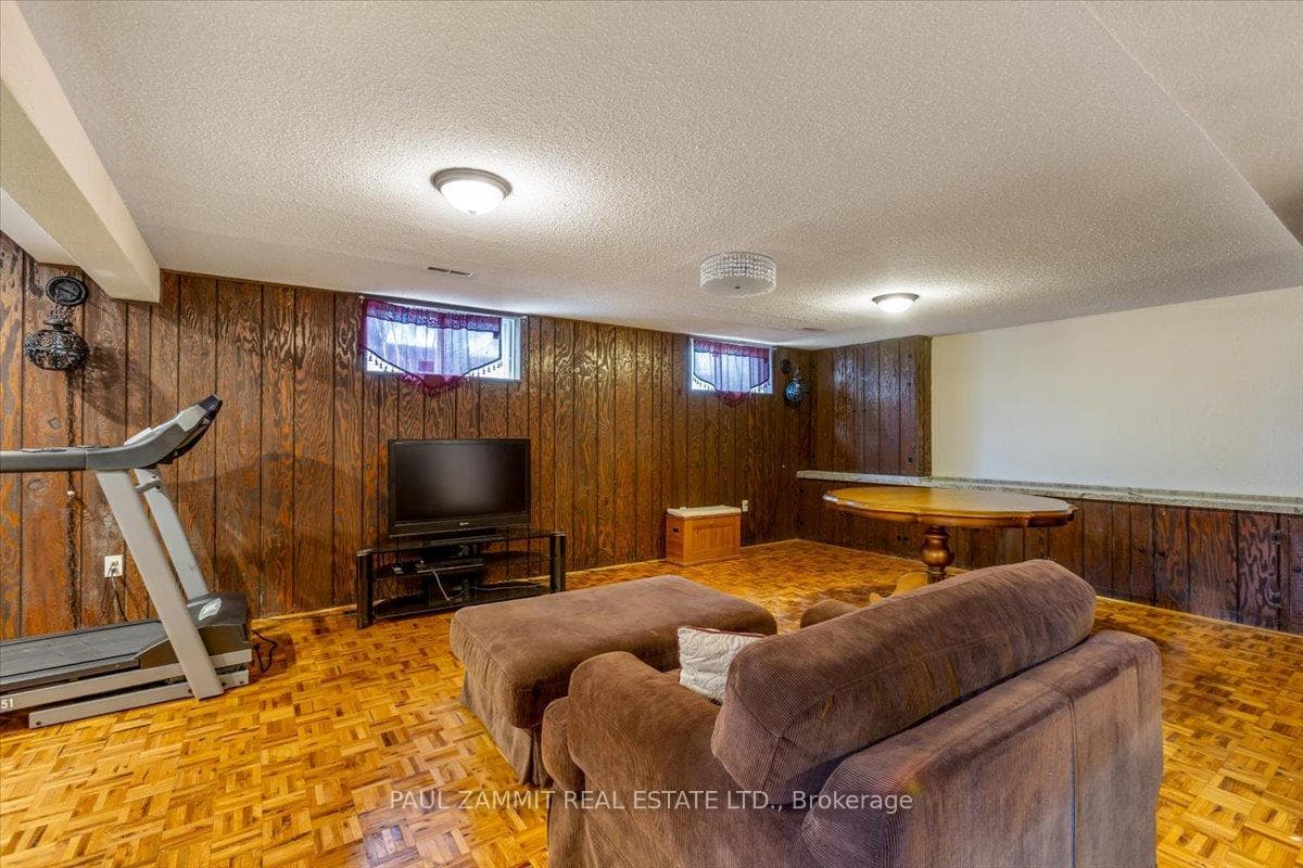 6 Cedar Forest Court photo 28