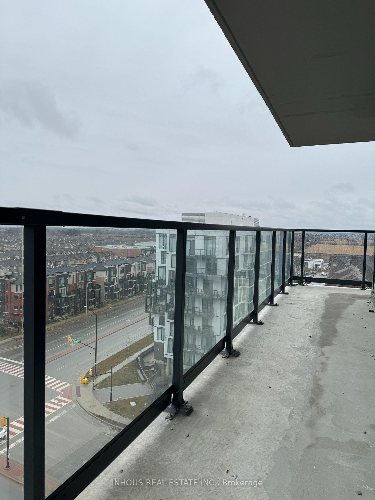 Wraparound Balcony