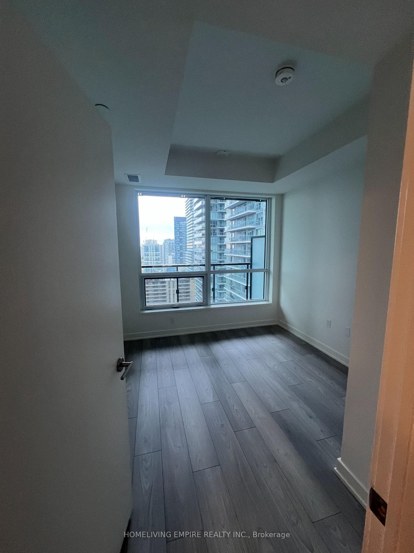 110 Broadway Avenue Unit 1913s photo 7