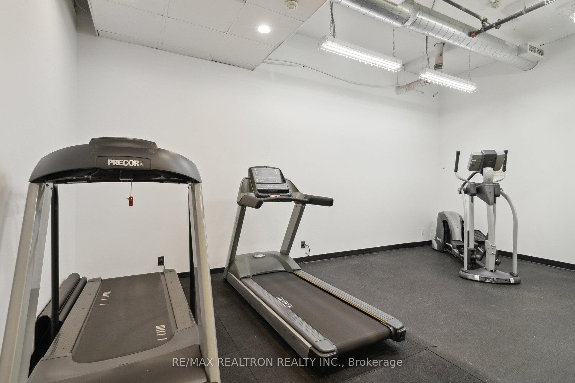 233 Carlaw Avenue Unit 319 photo 26