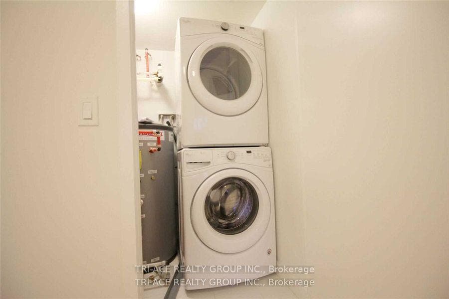 113 Mcmahon Drive Unit Th02 photo 37