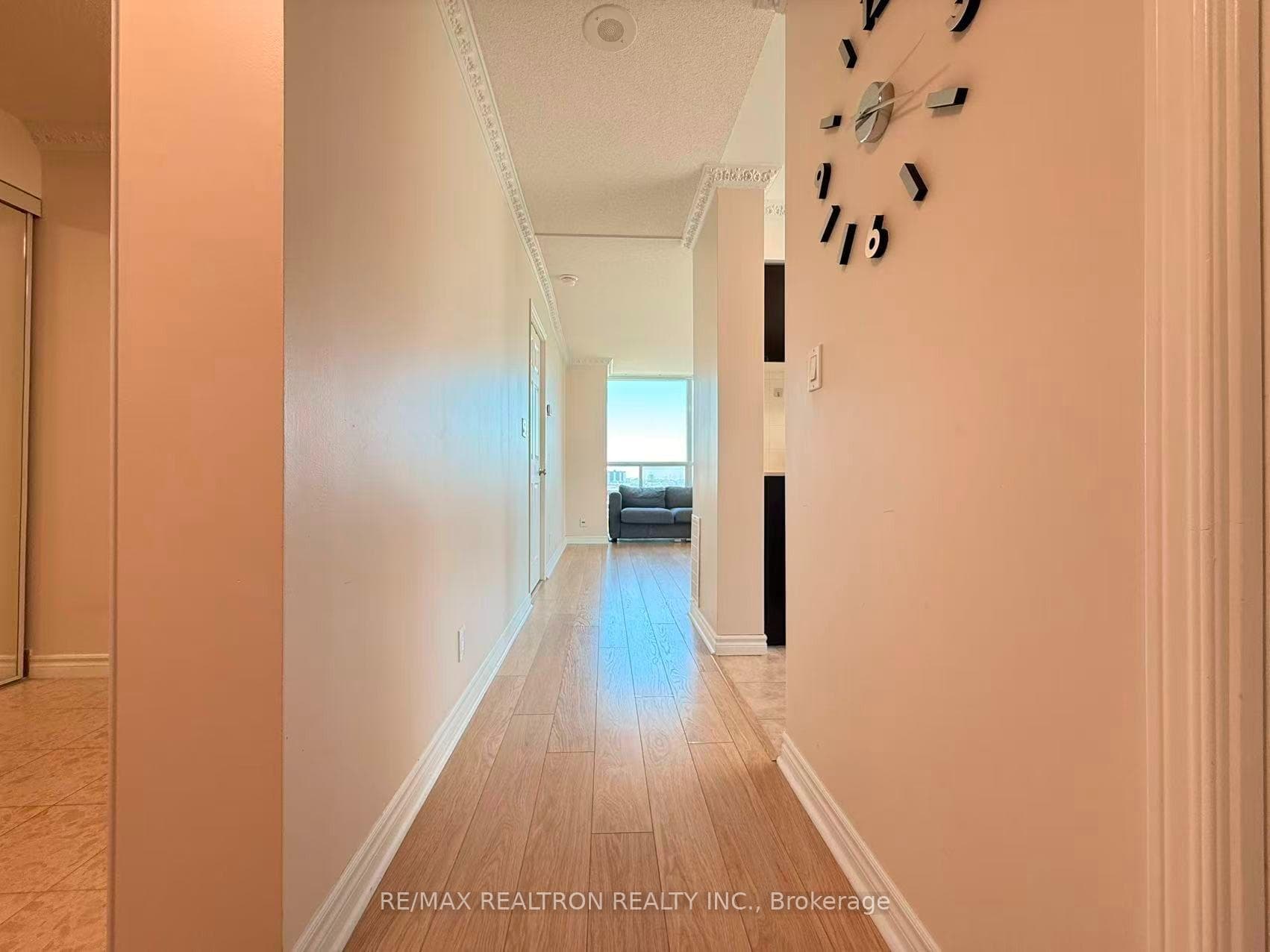 68 Grangeway Avenue Unit 1010 photo 3