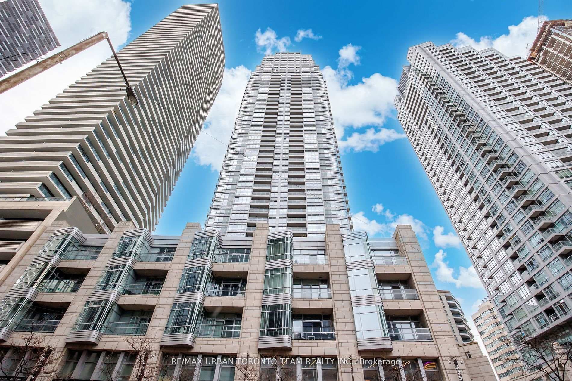 2191 Yonge Street Unit 1110 photo 24