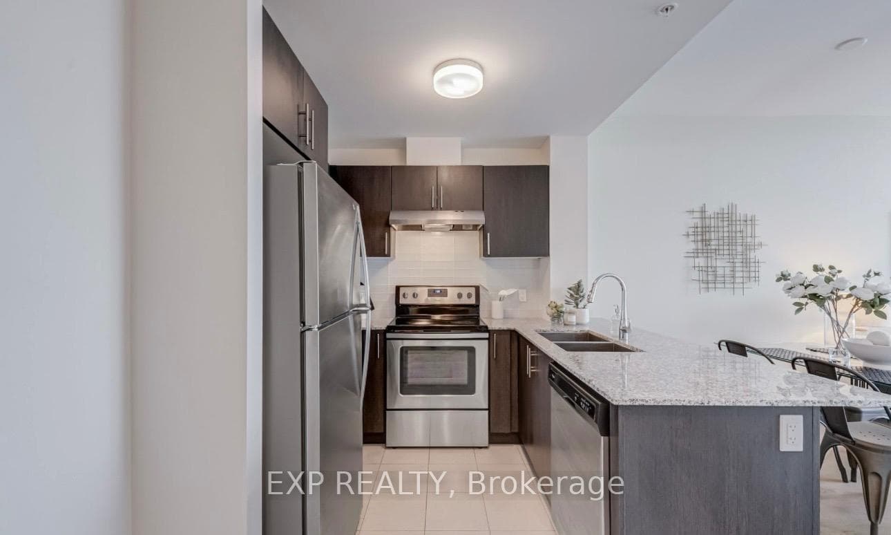 2522 Keele Street Unit 704 photo 14