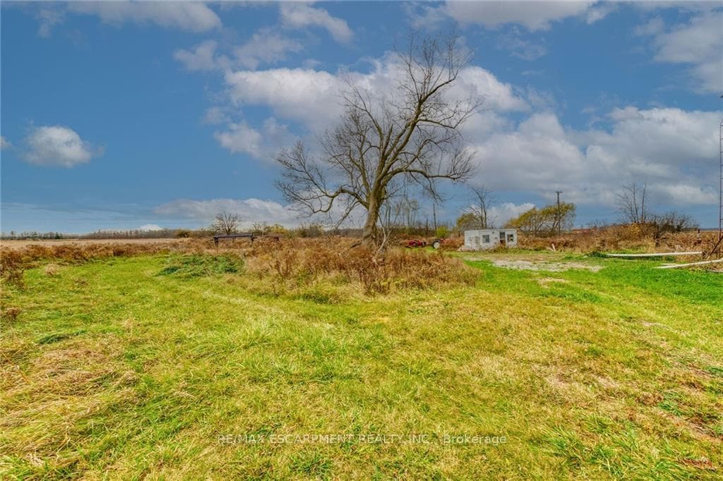 1221 Binbrook Road photo 32