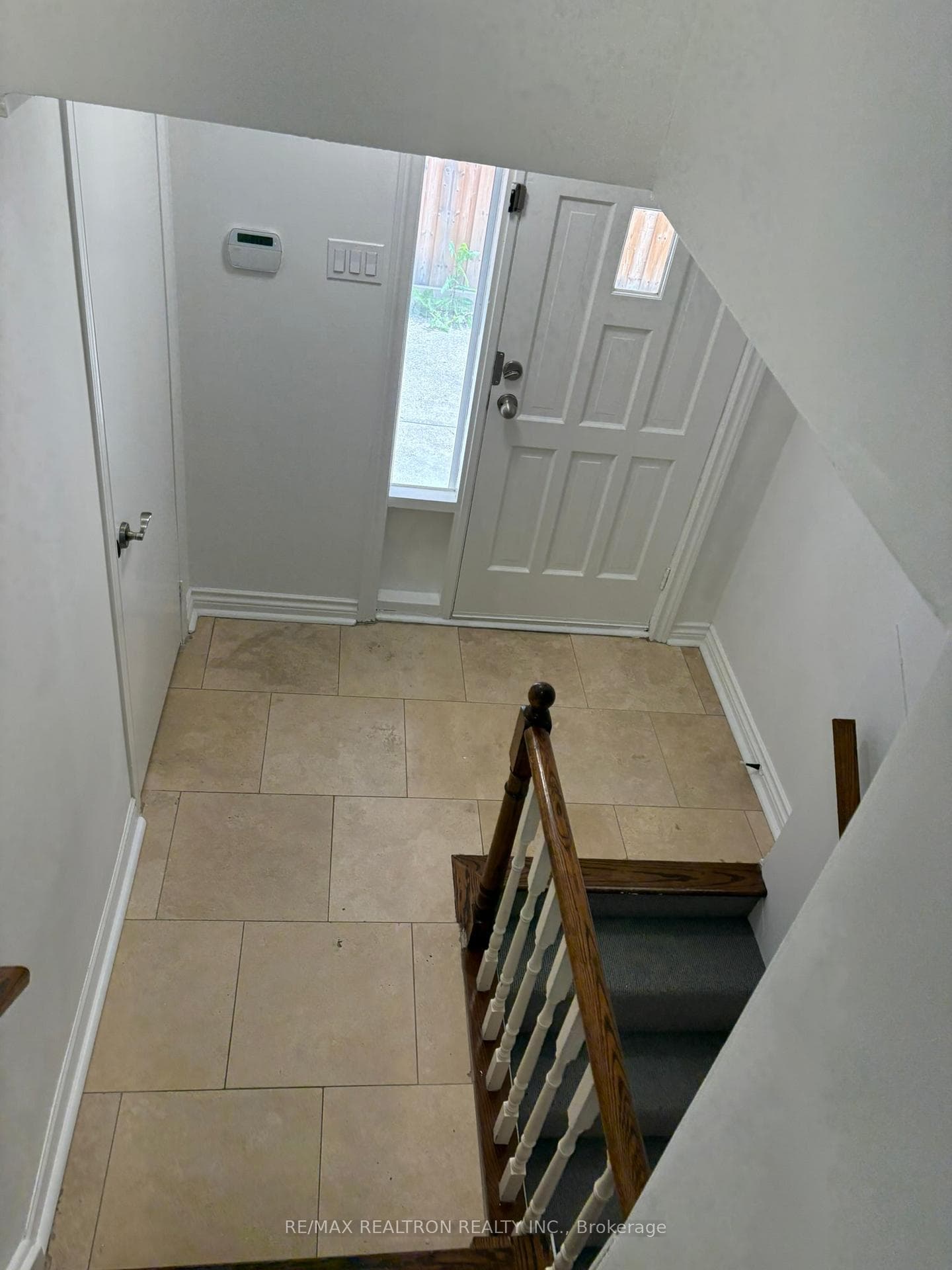 23 Allingham Gardens photo 16