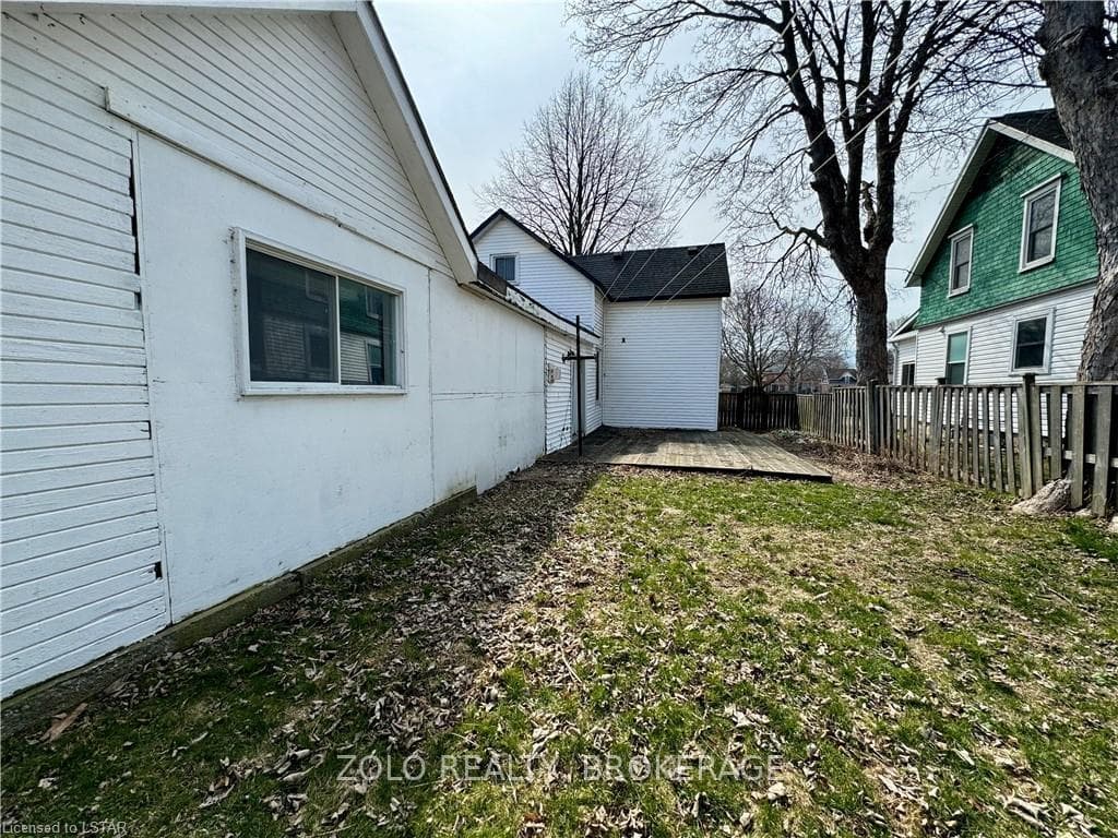 111 BRUCE Street photo 17