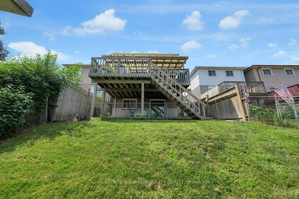 354 Britannia Avenue photo 39