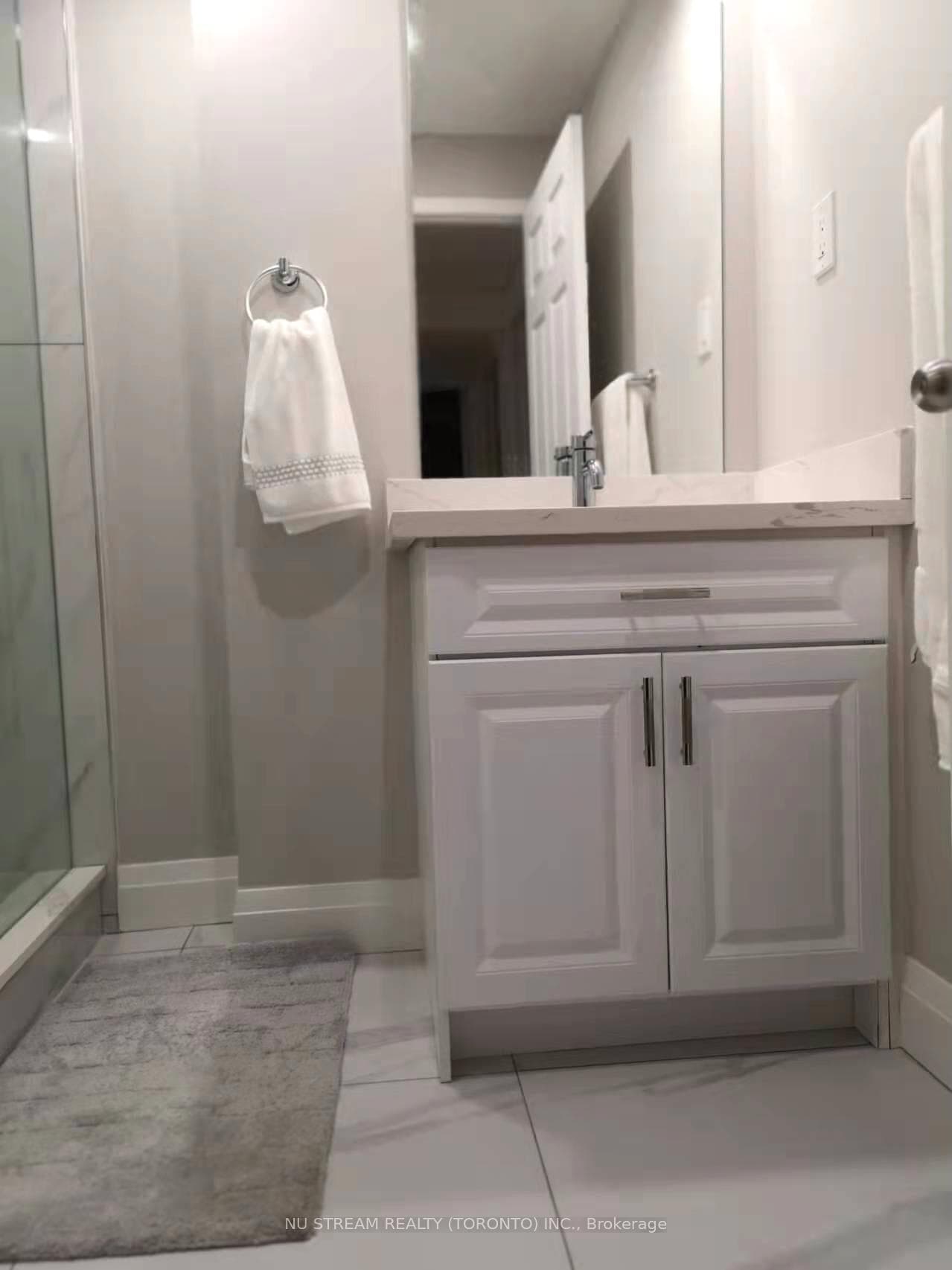 29 Springer Drive Unit Lower photo 9