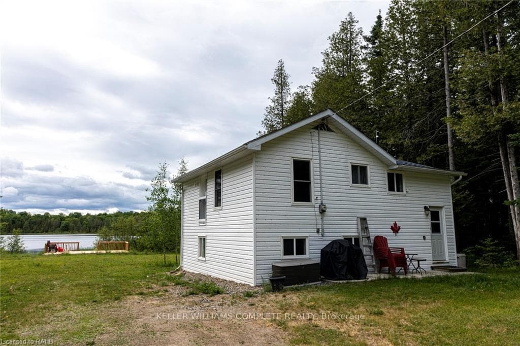 1039A Hills Lake Road photo 9