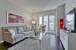 35 Hayden Street Unit 404 photo 3