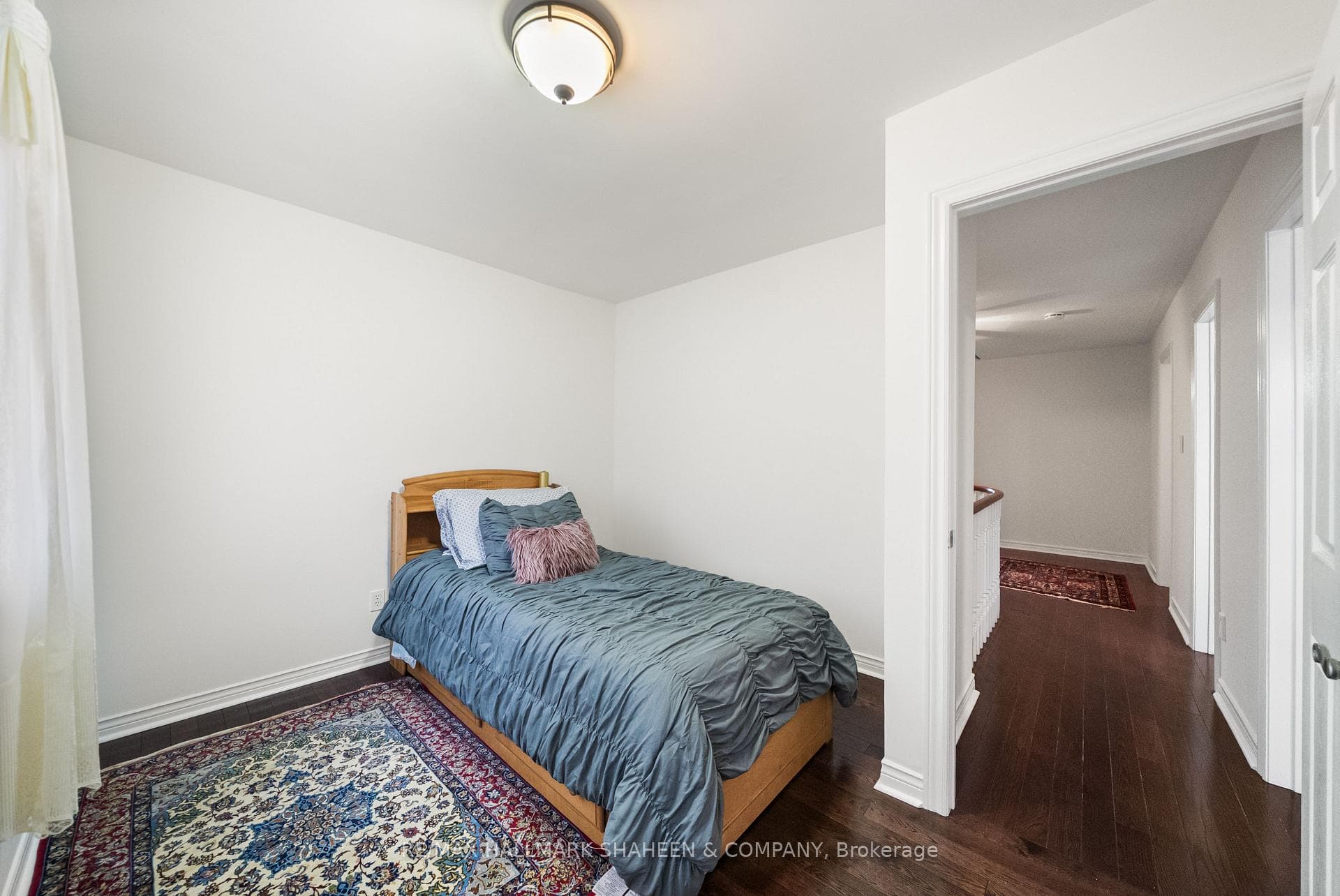 718 Firth Court photo 34