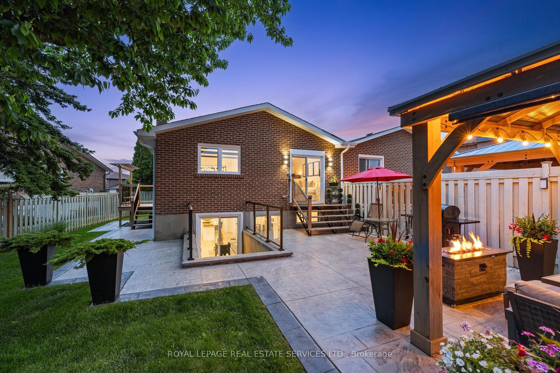 4052 Dunmow Crescent photo 38