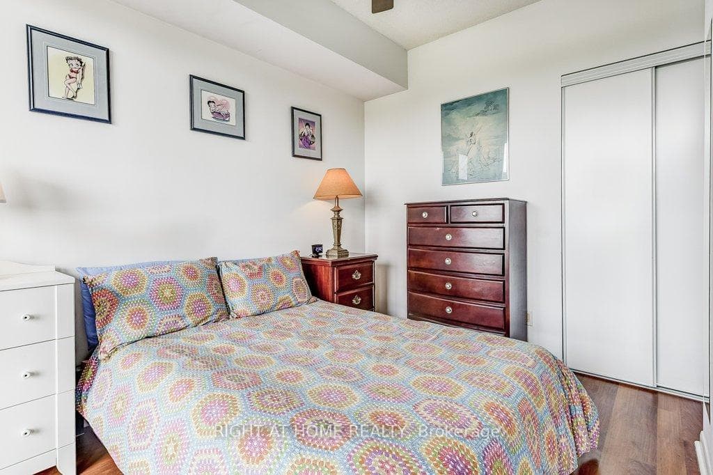 2464 Weston Road Unit 910 photo 13