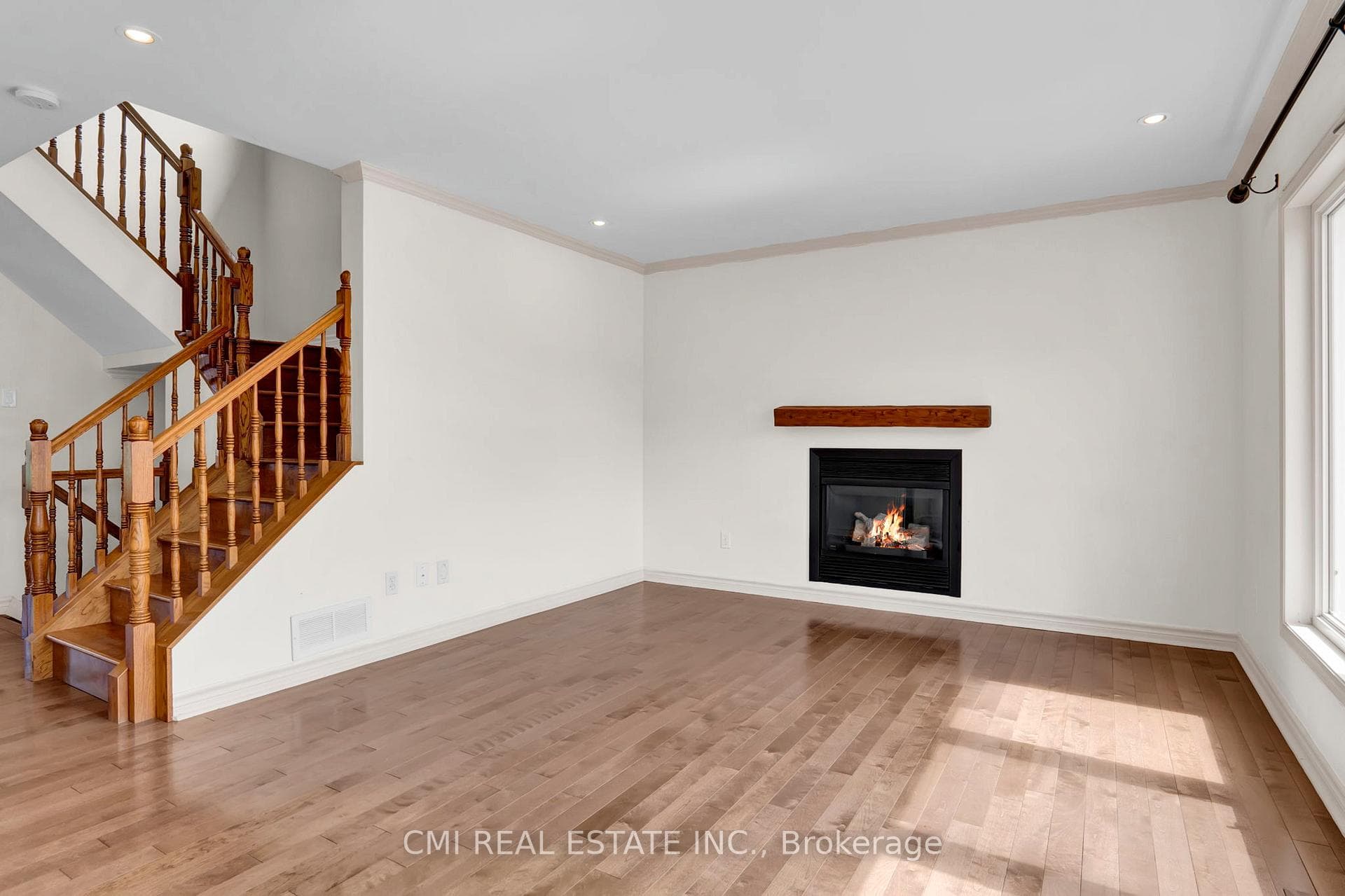 1818 Appleford Street photo 16