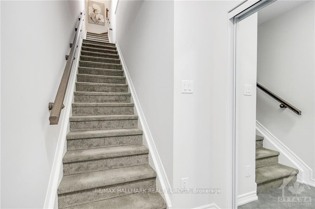 298 Zenith Private photo 2