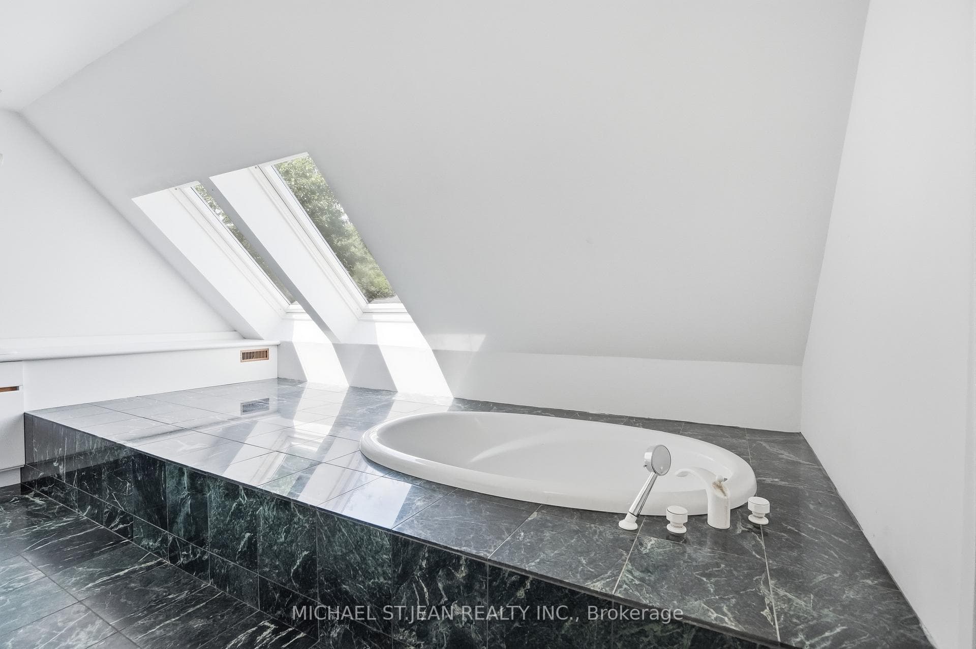 1314 Safari Road photo 31