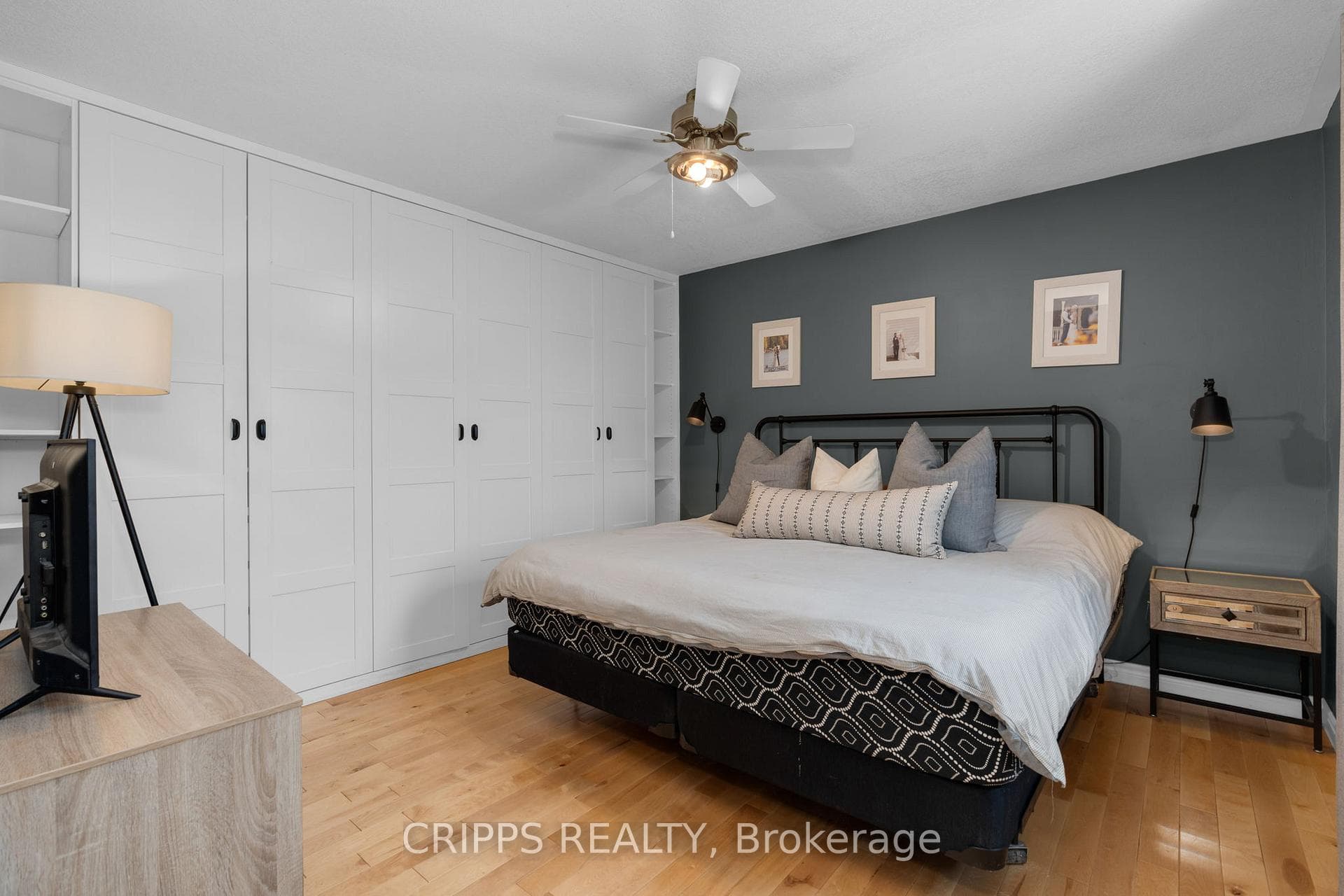 77 CURTIS Street photo 20