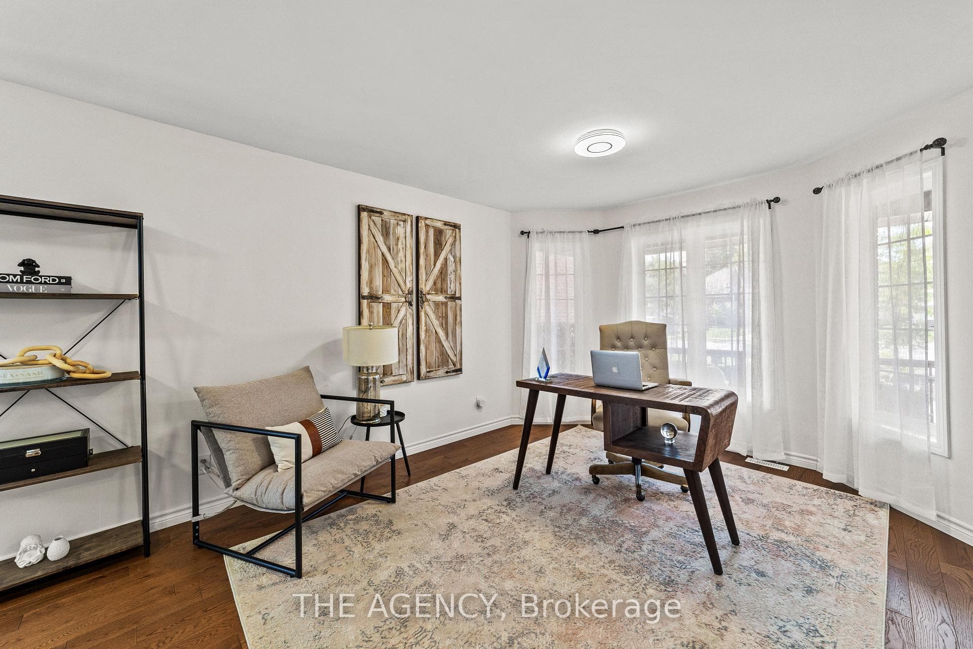 2245 Sproule Street photo 9