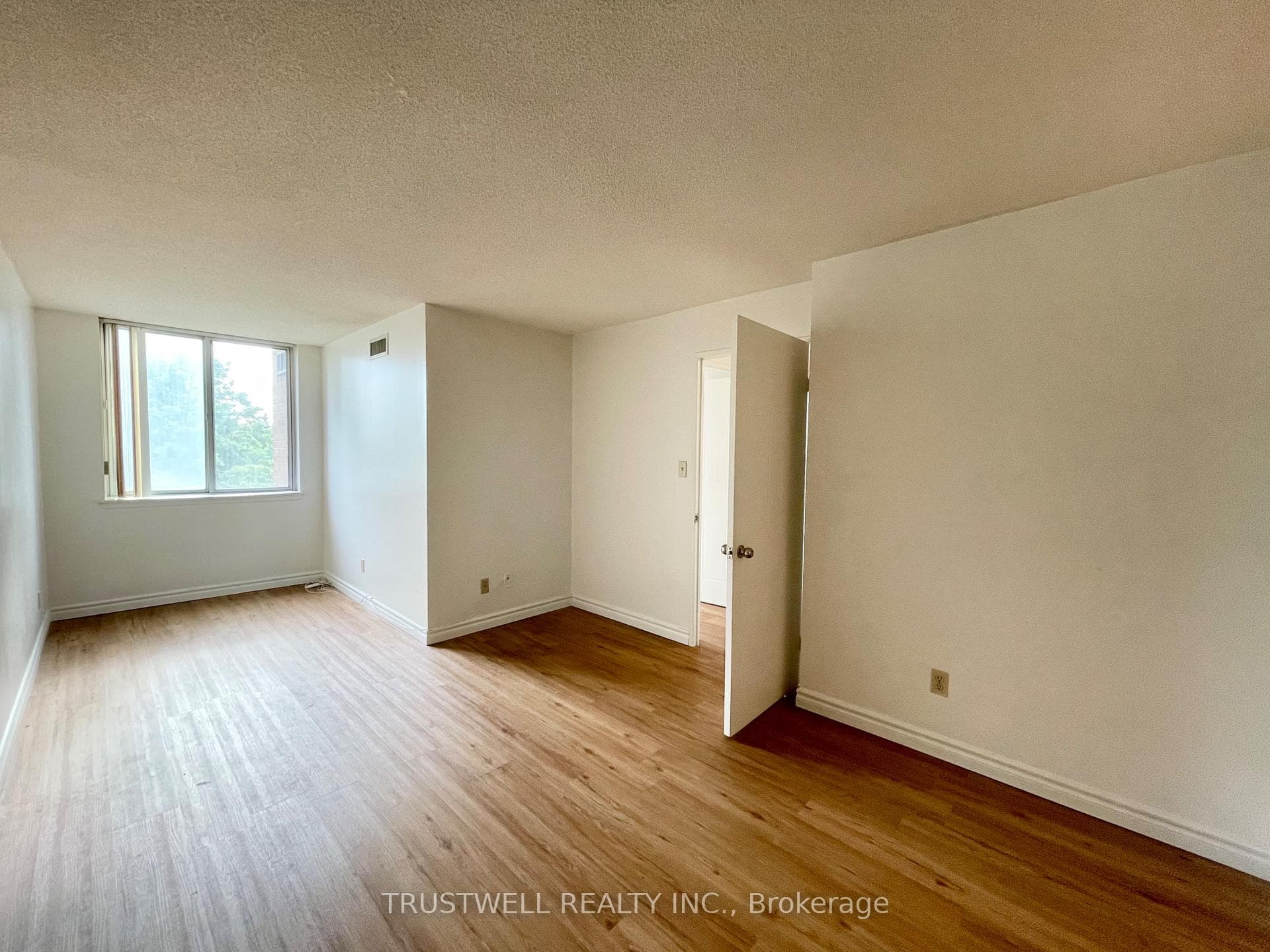 80 Alton Towers Circle Unit 309 photo 10