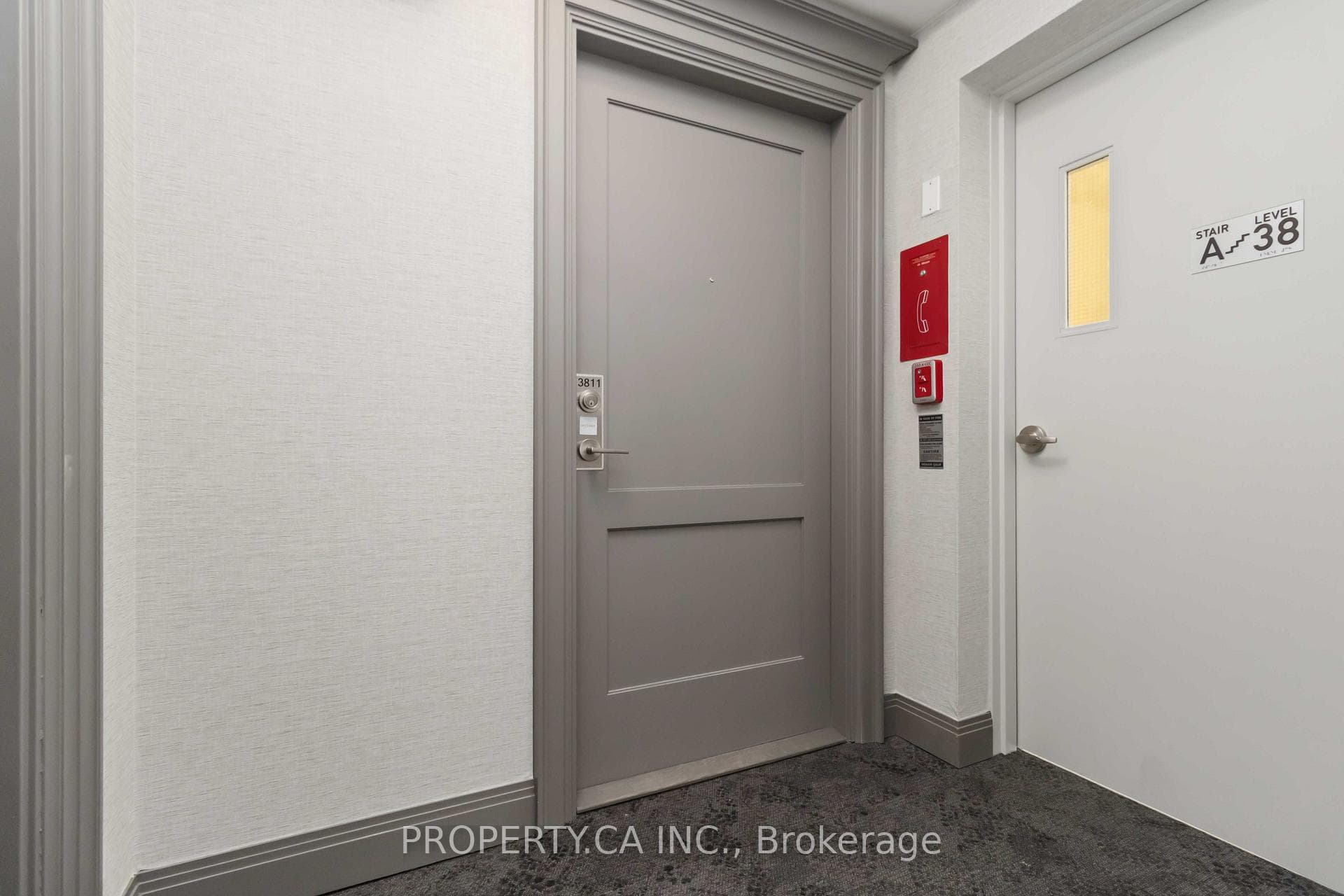 30 Elm Drive Unit 3811 photo 3
