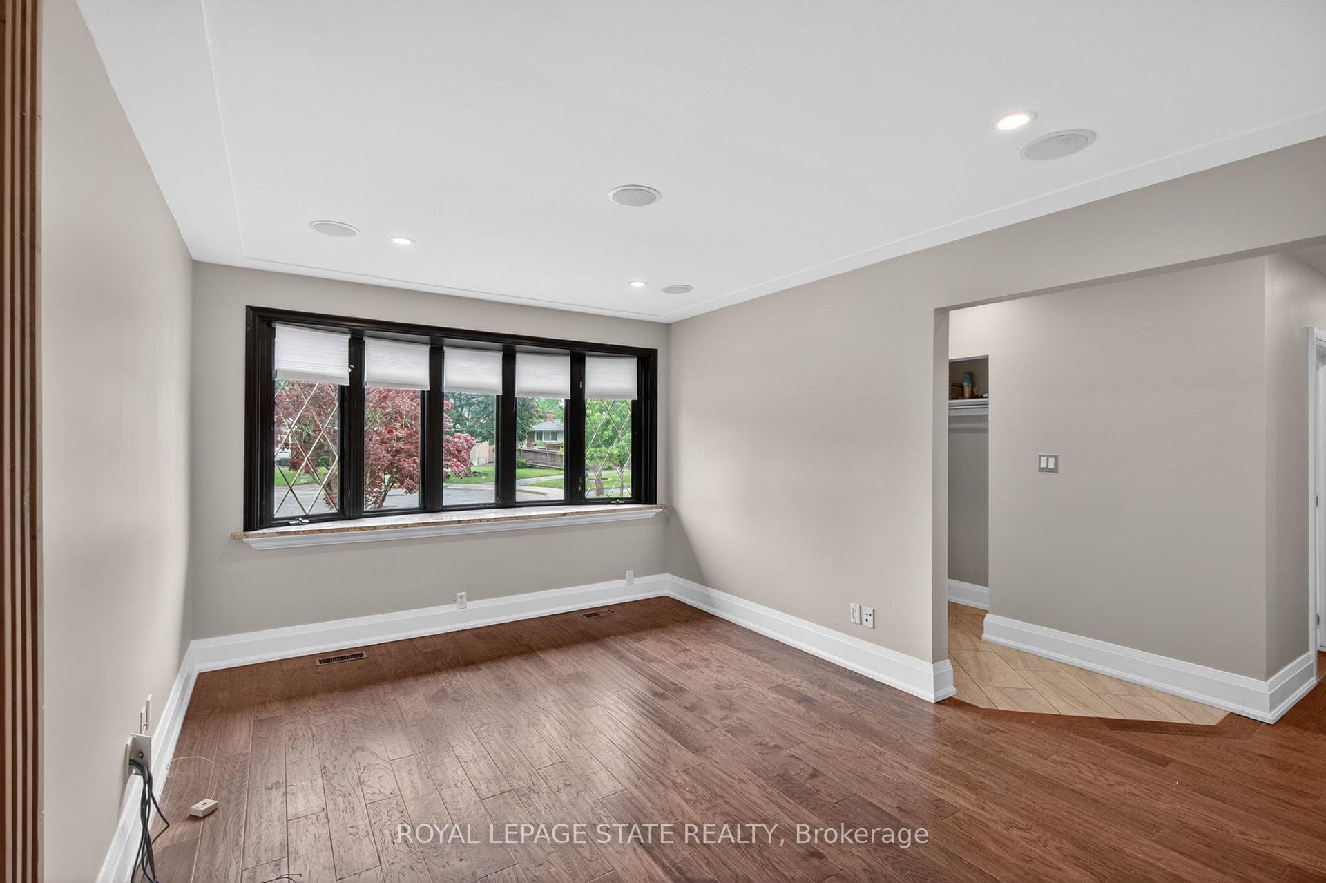 33 Kenwood Crescent photo 8