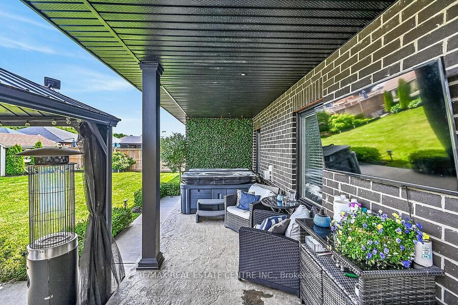42 Bluenose Drive photo 40