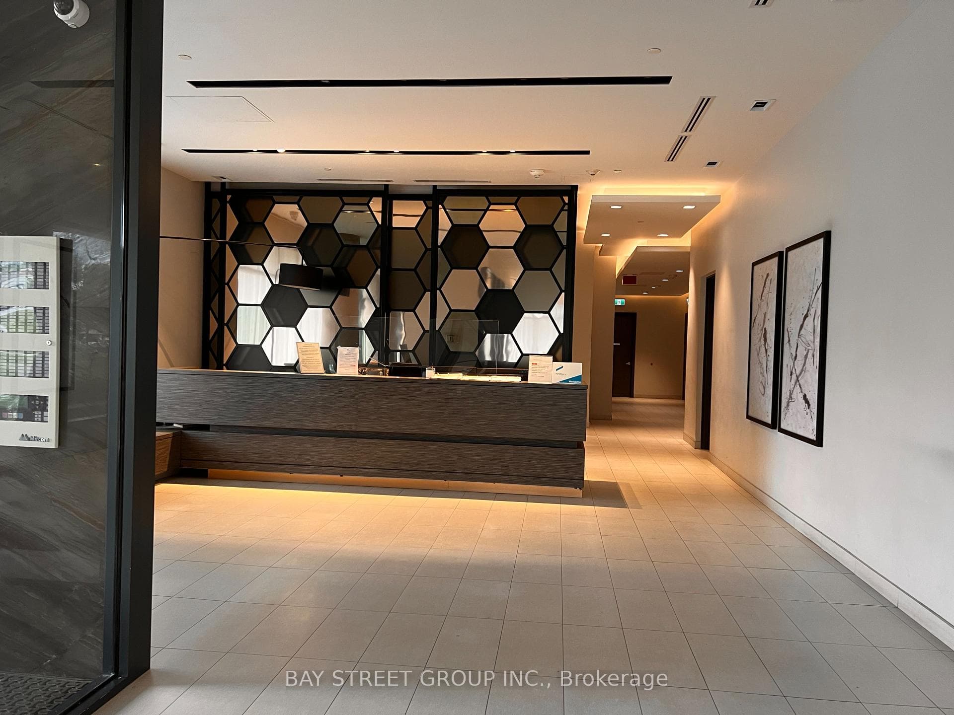 128 Fairview Mall Drive Unit 306 photo 2