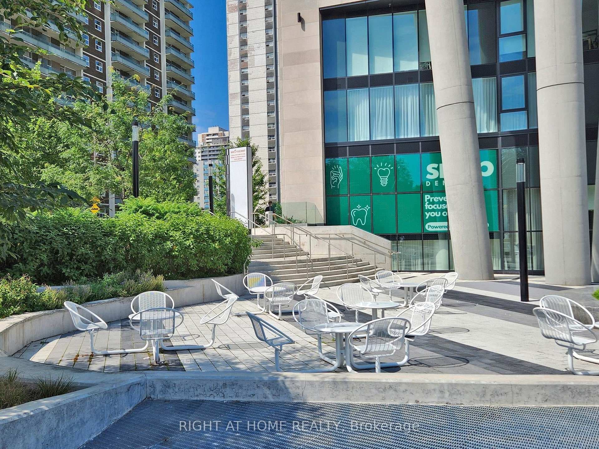 585 Bloor Street Unit 3115 photo 31