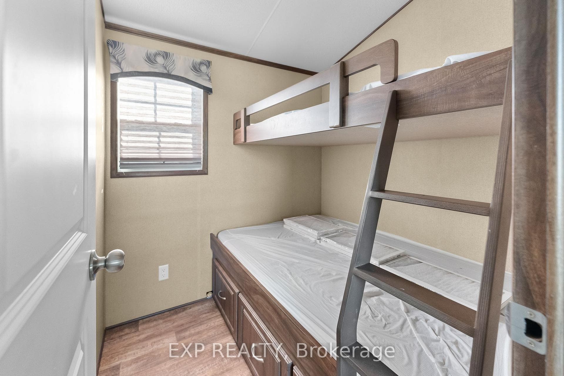 1501 Line 8 Road Unit 110 photo 14
