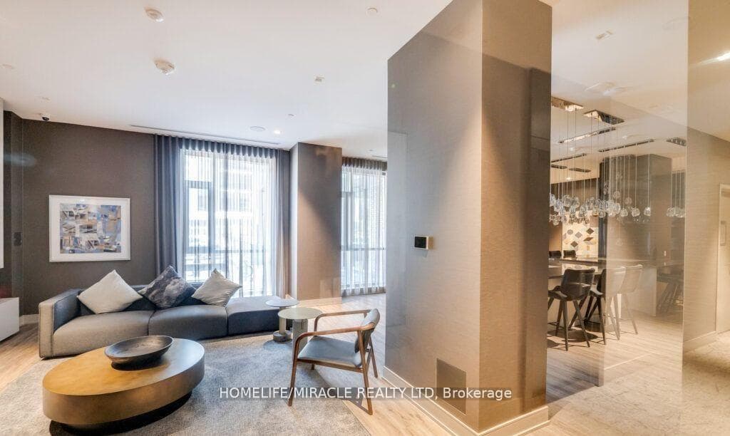 8 Nahani Way Unit Ph06 photo 4